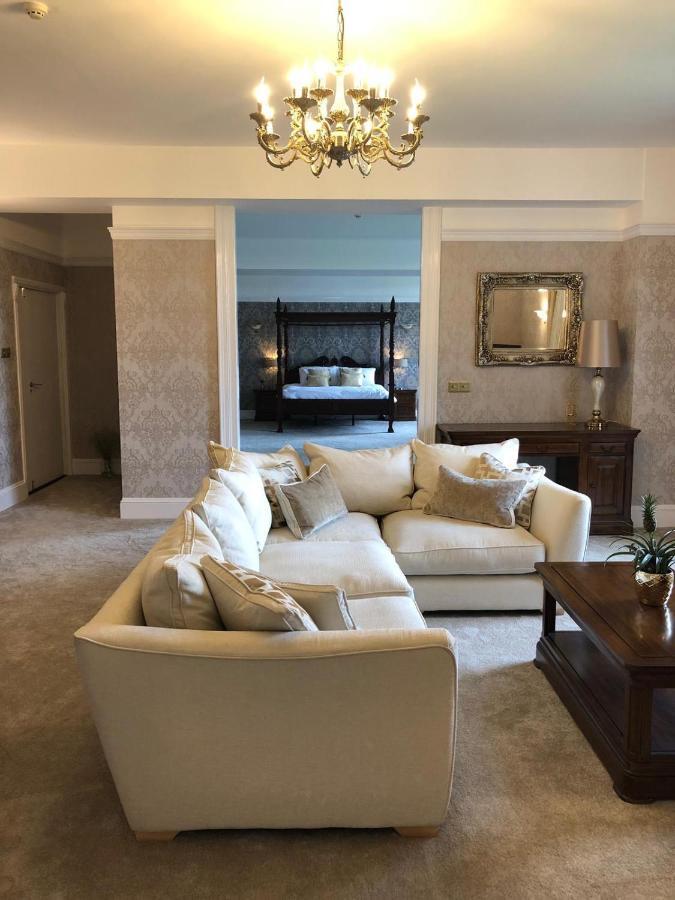 מלון קירקאלדי Oswald House מראה חיצוני תמונה